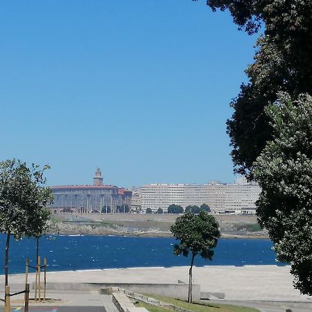 Апартаменты Apartamento Costa Riazor Coruna Ла-Корунья Экстерьер фото